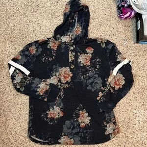 Maurice’s Hooded Lightweight Sweater Womens Size Medium